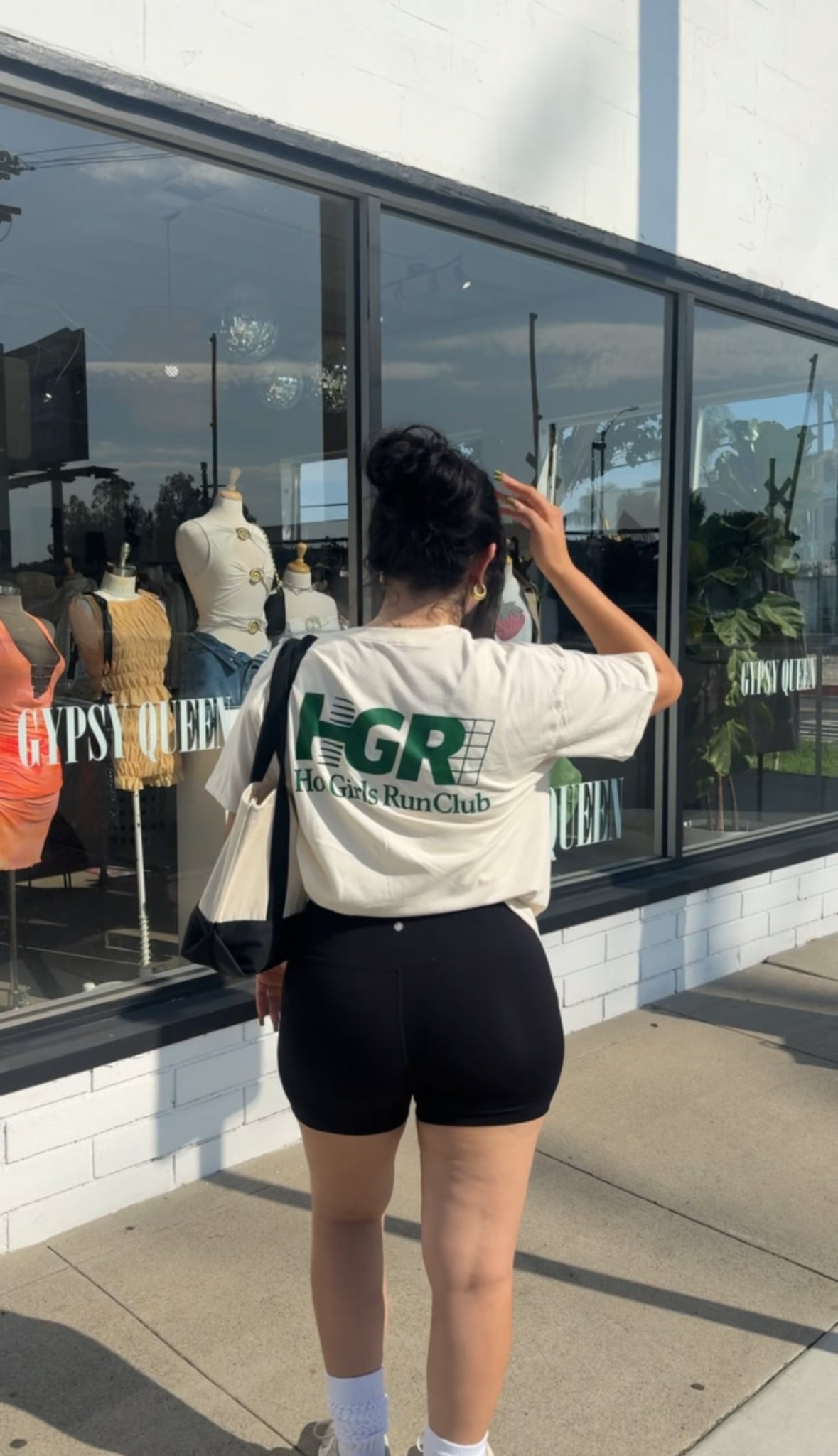 Hot girls run club tee