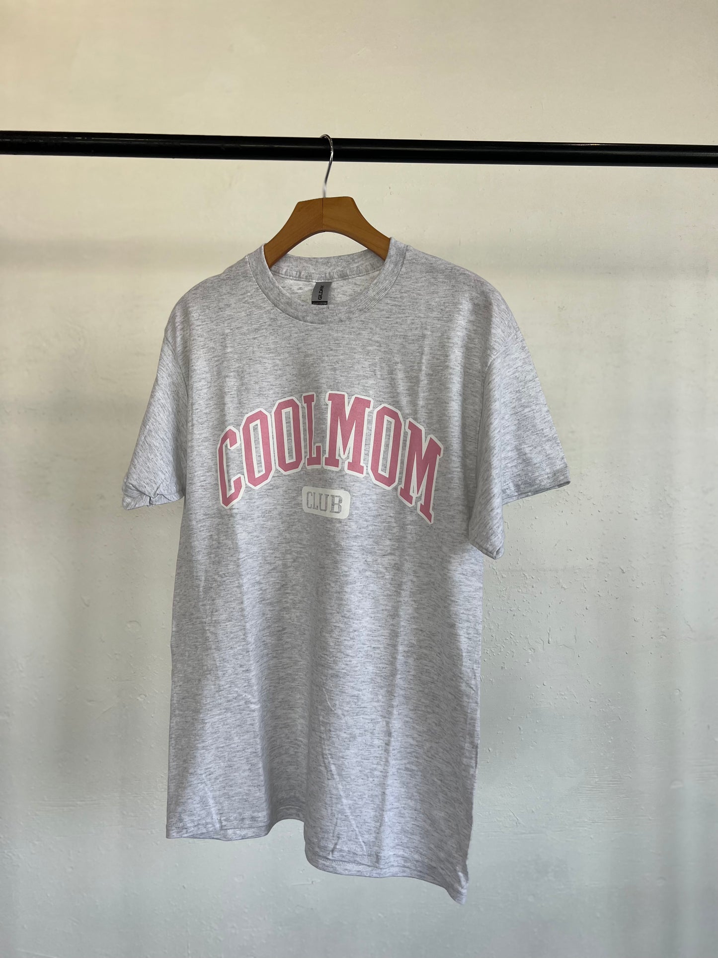 COOL MOM TEE GREY VDAY COLLECTION